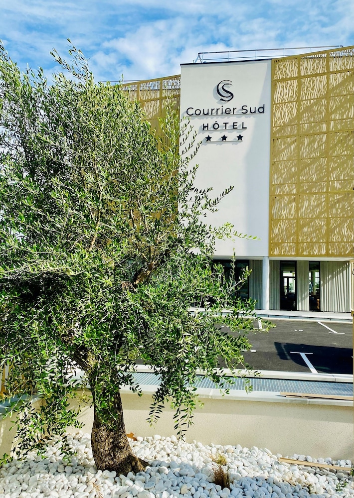 Courrier Sud in Toulouse, France