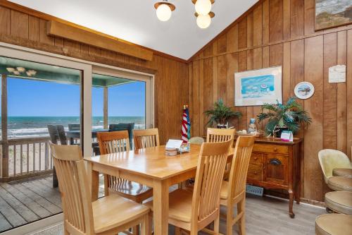 A Pirate's Paradise by Oak Island Accommodations - photo 32