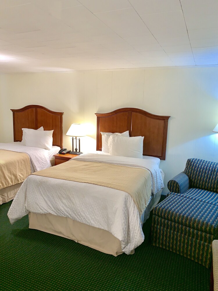 American Inn Lee - photo 7
