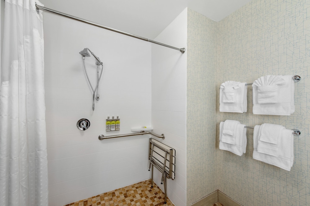 Holiday Inn Express & Suites Wildwood The Villages by IHG - photo 35
