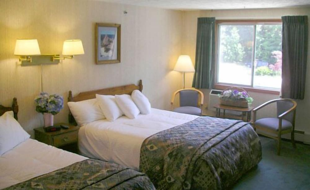 Rhumb Line Resort - photo 7