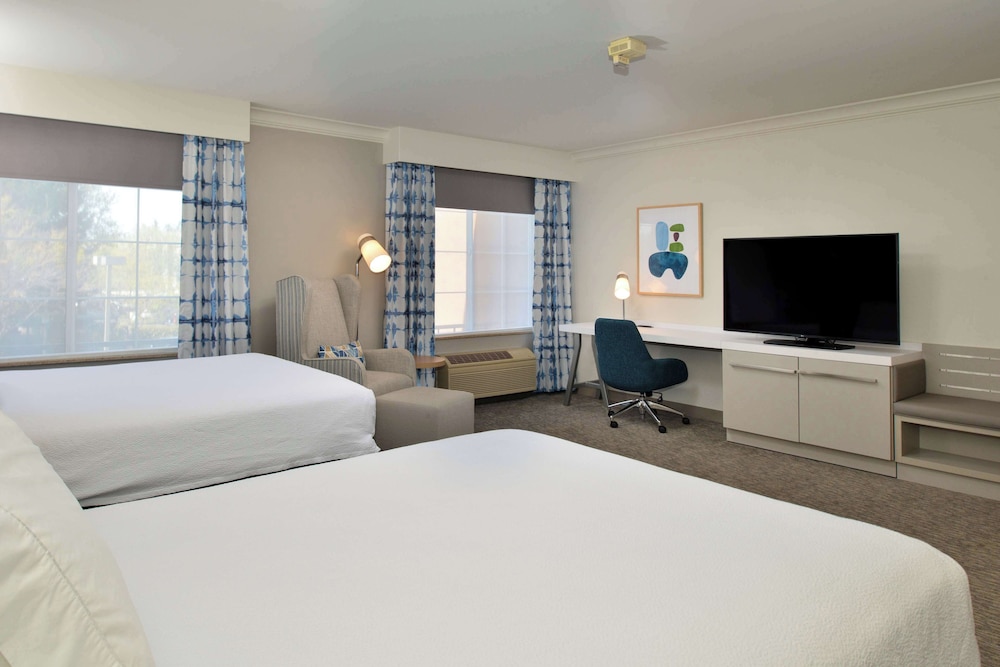 Hilton Garden Inn Napa - photo 18