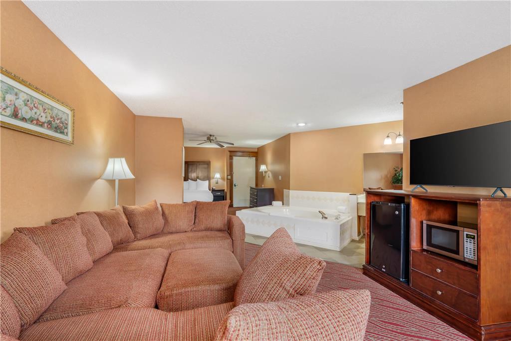 Quality Inn Eureka Springs South - photo 64