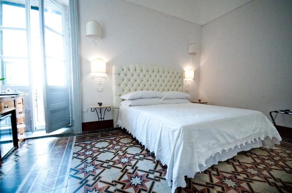 Sveva Rooms - carbon neutral hotel in Noto