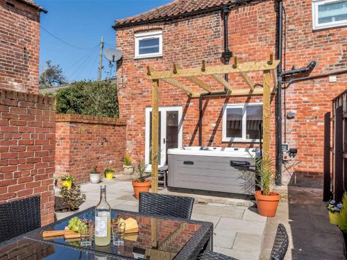 4 Bed in Skegness 81343 — hotel in Wainfleet All Saints