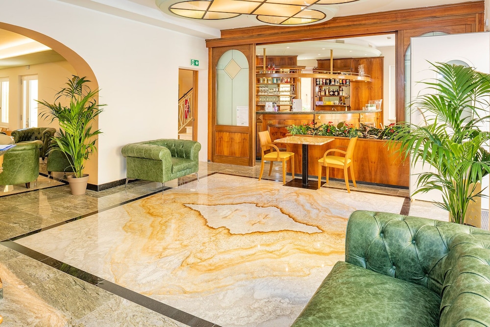 Hotel Centrale — Garda — photo 2