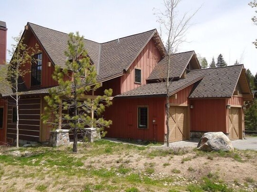 Clearwater Townhome 78 3 Br cabin by RedAwning — 4-Star Luxury Hotel in Cascade, United States