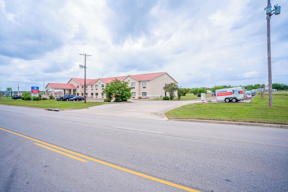 Texan Inn By Oyo Beeville Us 181 - photo 107