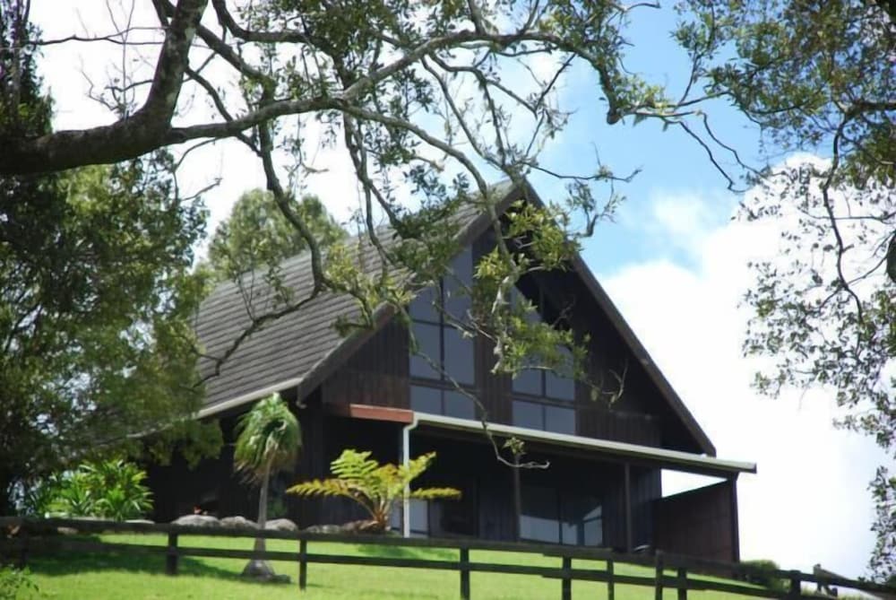 Coast Norfolk Island — 4-Star Luxury Hotel in Kingston, Australia