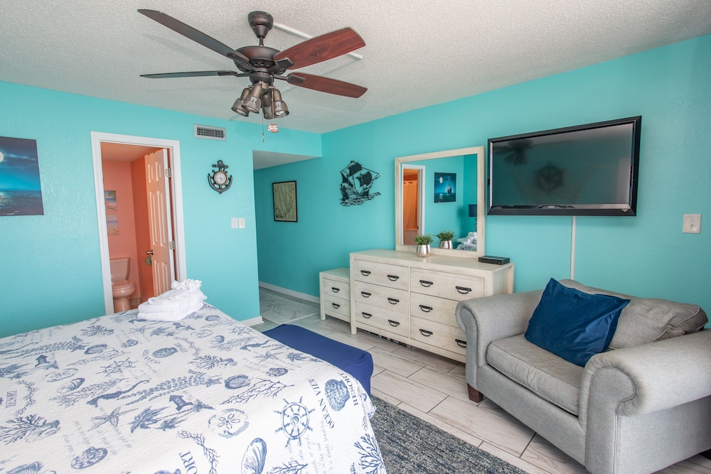 0712 Waters Edge Resort 3 Bedroom Condo by RedAwning - photo 6