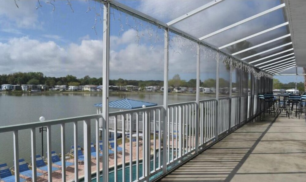 Winter Quarters Encore Manatee RV Resort - photo 20