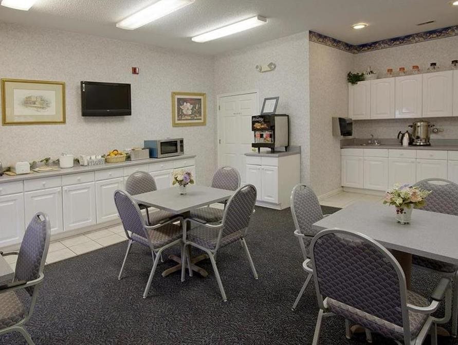 Americas Best Value Inn & Suites Birmingham Calera - photo 13