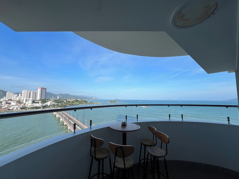 Apartment Phongliem 2 — 5-Star Luxury Hotel in Nha Trang, Vietnam