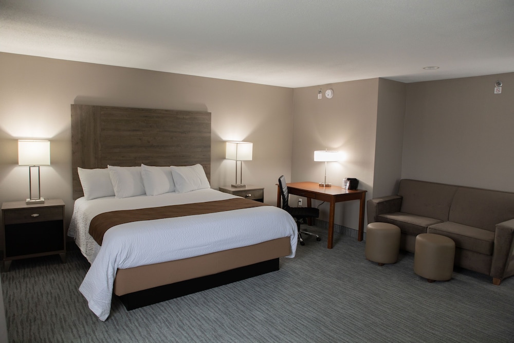 Lomira Inn and Suites - photo 7