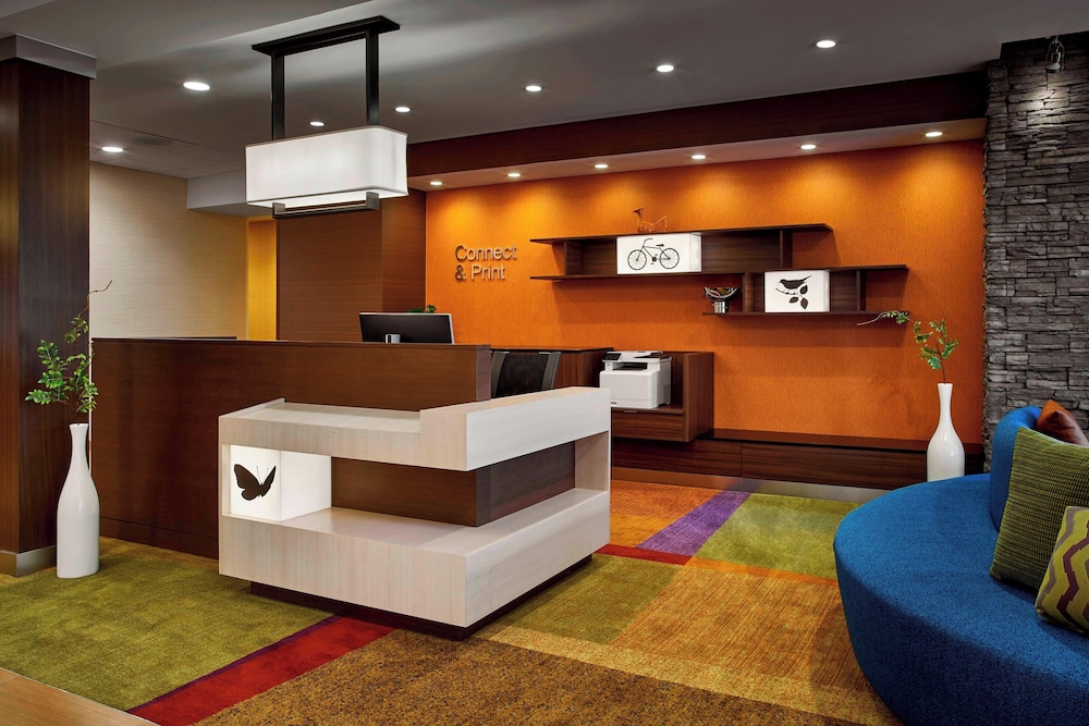 Fairfield Inn & Suites by Marriott Alexandria - photo 11