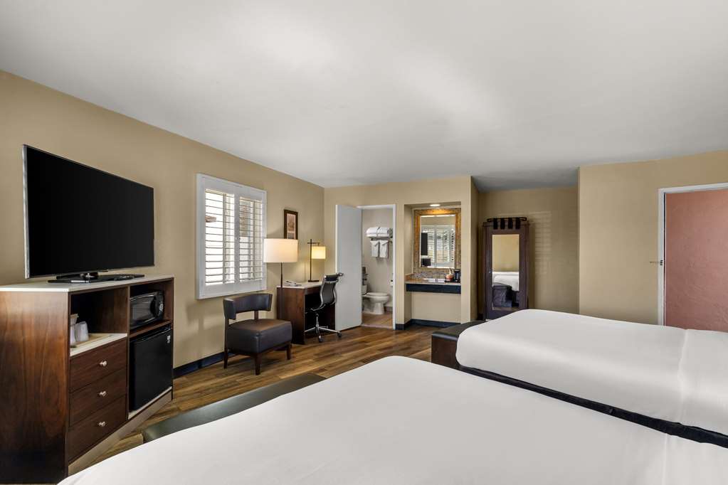 Comfort Inn San Diego Airport At The Harbor - photo 29