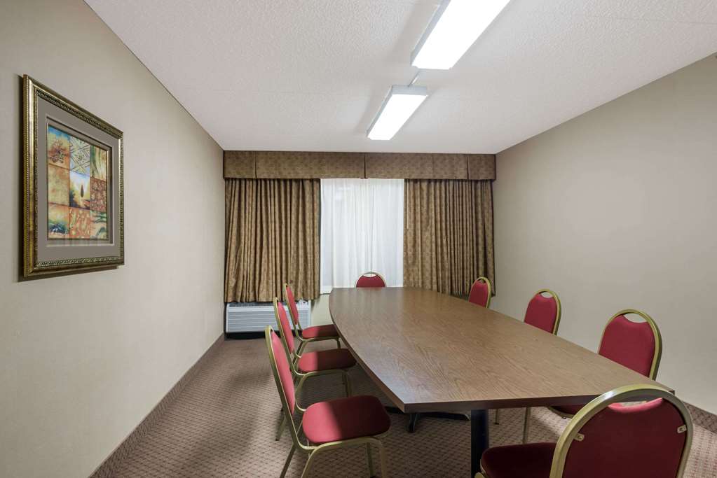 Ramada by Wyndham Watertown Thousand Islands NY - photo 17