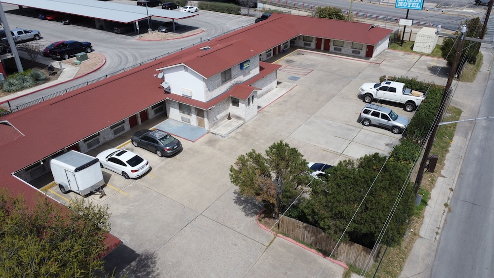 Rodeway Inn Downtown - photo 25
