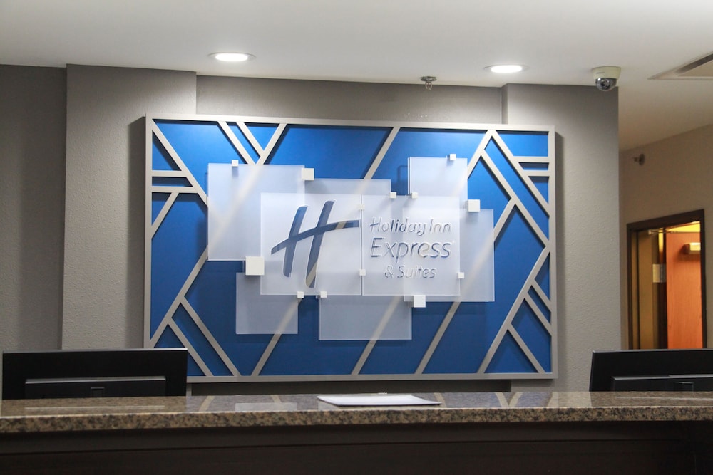 Holiday Inn Express and Suites Wytheville by IHG - carbon neutral hotel in Wytheville