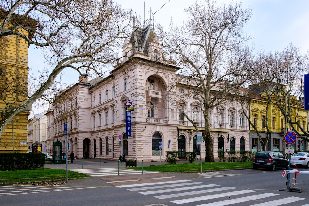 Tisza Hotel in Szeged, Hungary