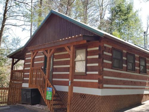 Puppy Love #1619 — 4-Star Luxury Hotel in Gatlinburg, United States