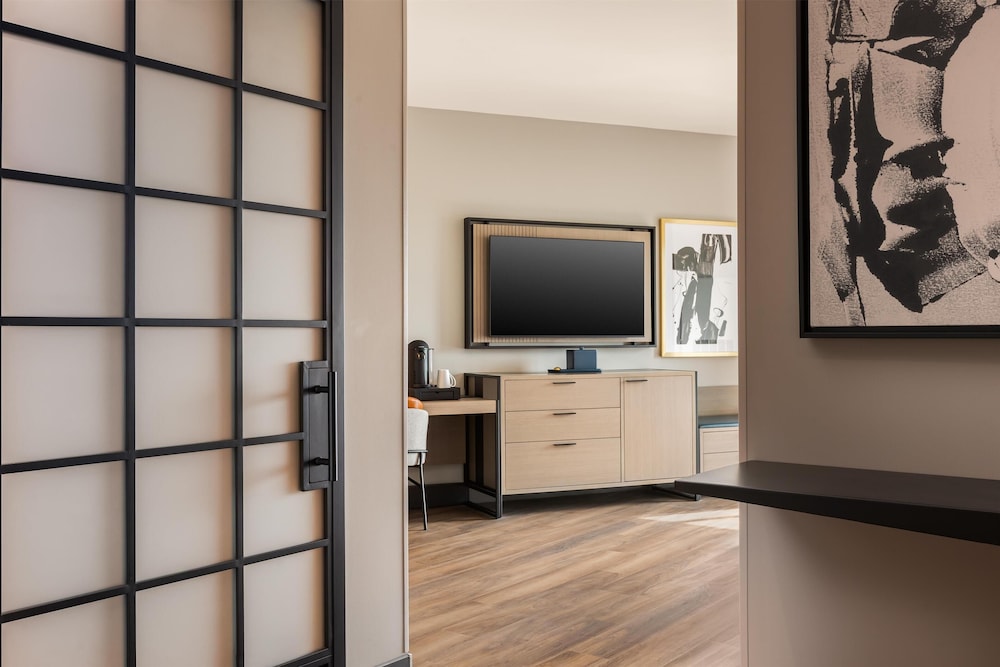 Hotel Avail Rogers Tapestry Collection by Hilton - photo 11