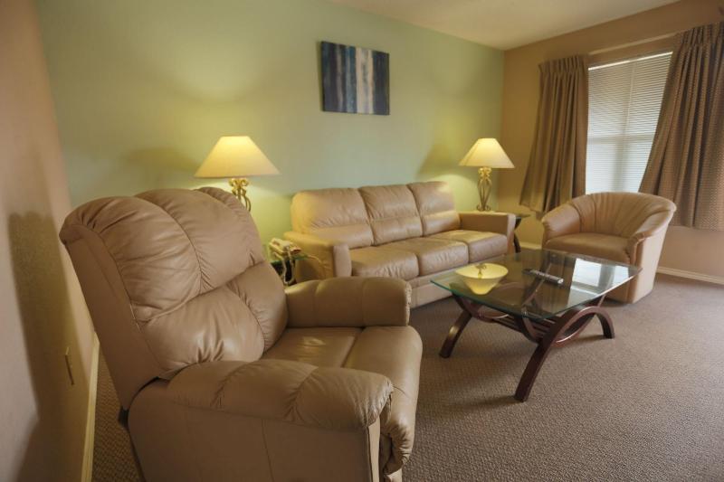 Victoria Palms Inn & Suites - photo 14