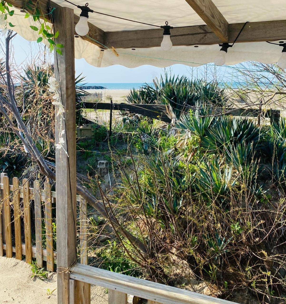 Emplacement Exceptionnel Et Rare Sur la Plage in Cap Dagde, France