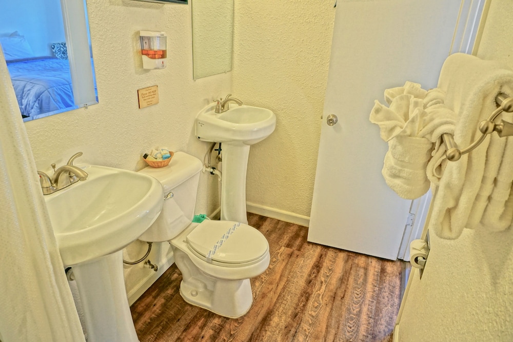 Arbor Inn Motel Oakridge - photo 38