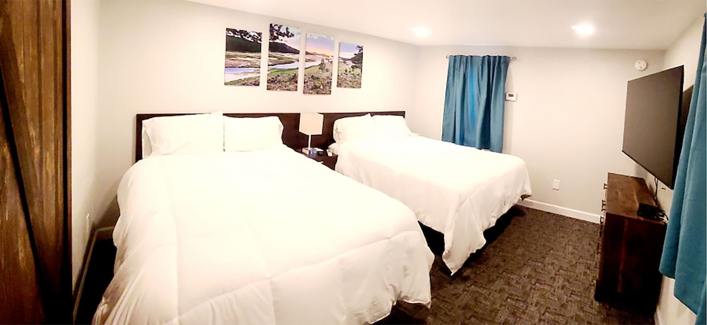 Silver Moon Motel & Suites - photo 13