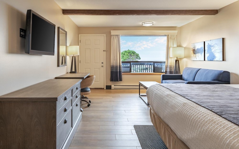 Gold Beach Inn - photo 9