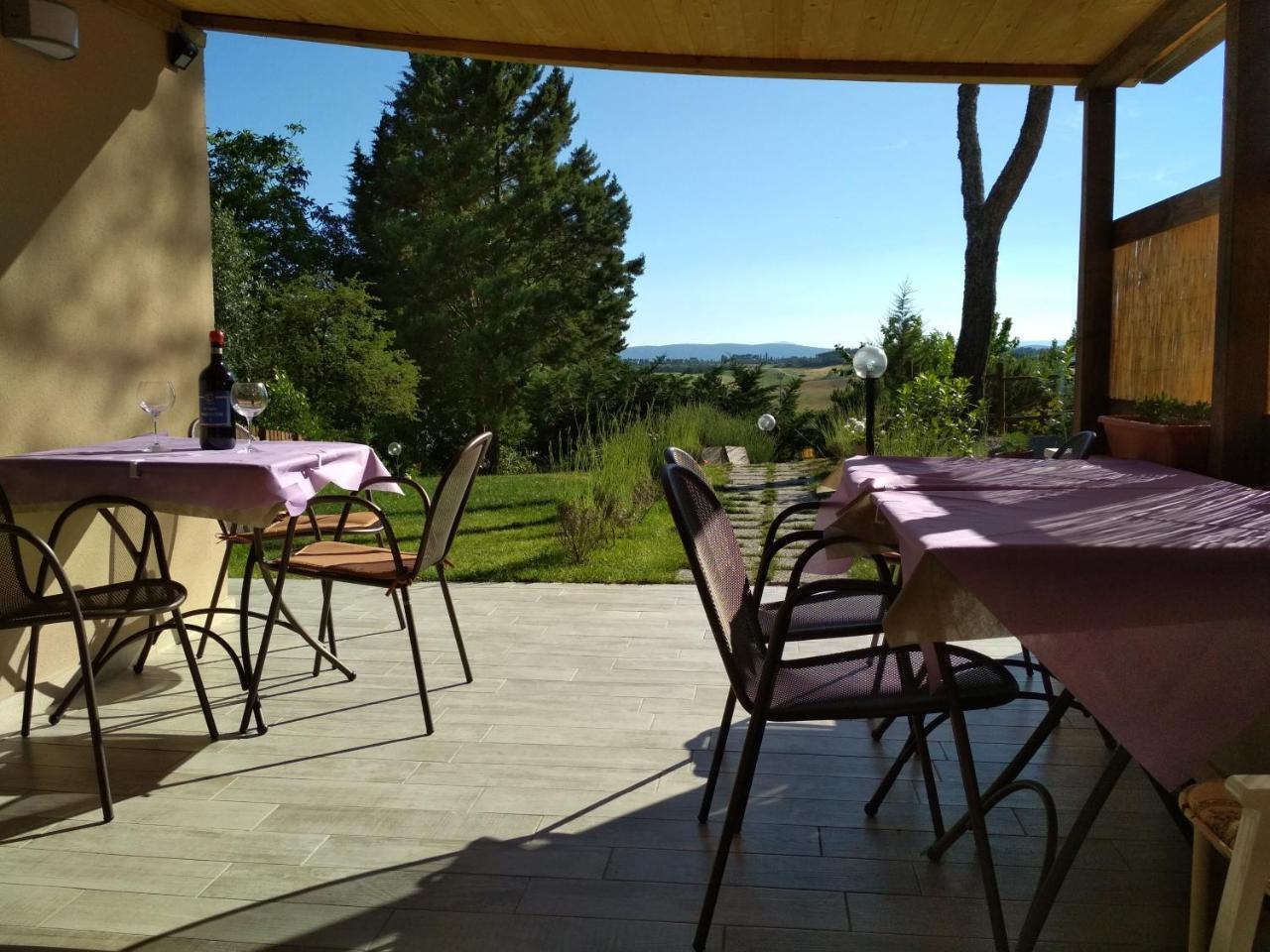 Il Lavandeto farmhouse in the city — 4-Star Luxury Hotel in Siena, Italy