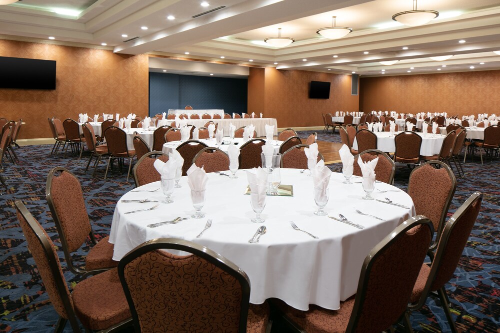 Holiday Inn Dubuque Galena by IHG - photo 49