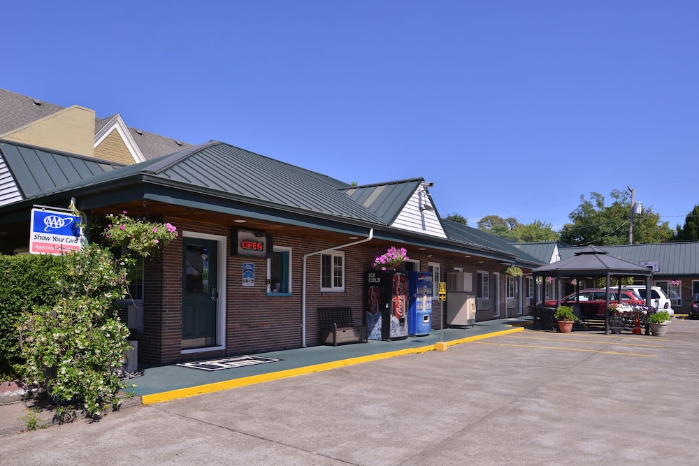 Courtesy Inn Downtown Eugene - photo 40