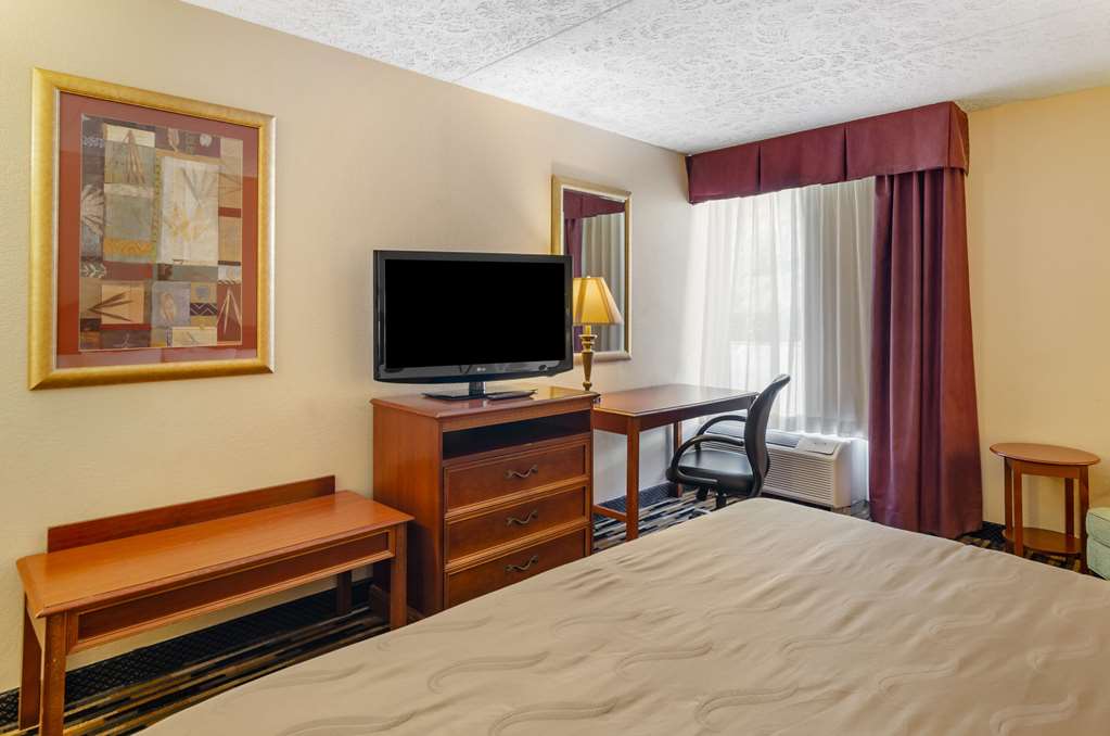 Quality Inn near Martinsville Speedway - photo 17