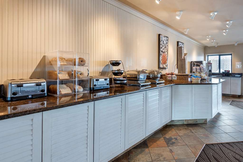 Best Western Plus Oswego Hotel and Conference Center - photo 17