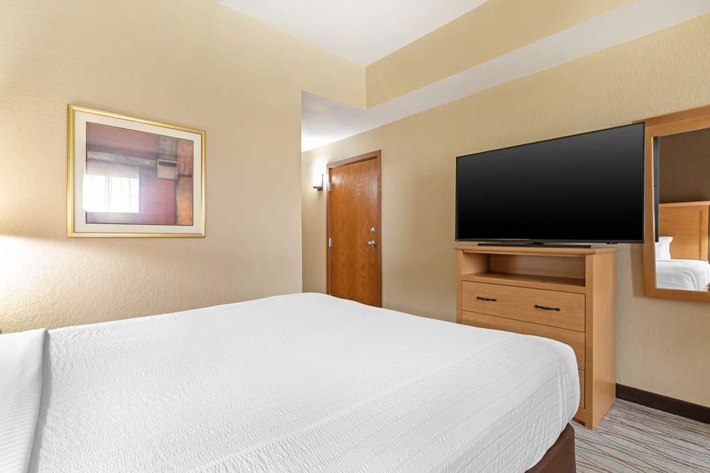 Best Western Locust Grove Inn & Suites - photo 16