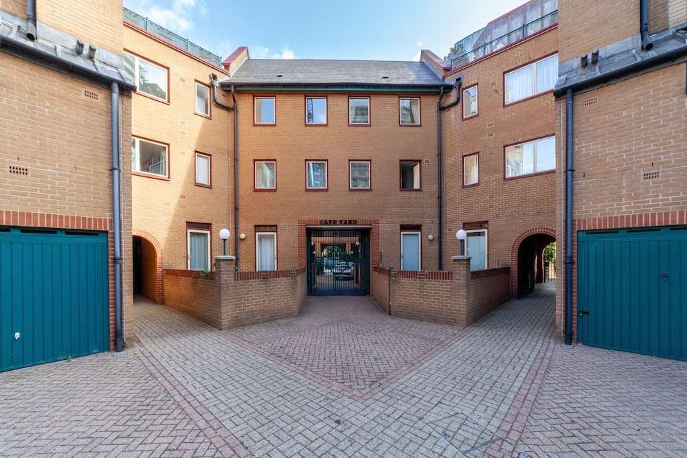 The Wapping Villas — 4-Star Luxury Hotel in London, United Kingdom