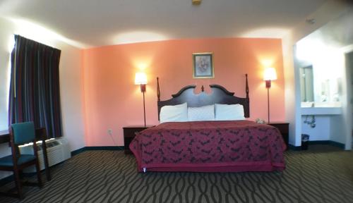President Inn & Suites - photo 17