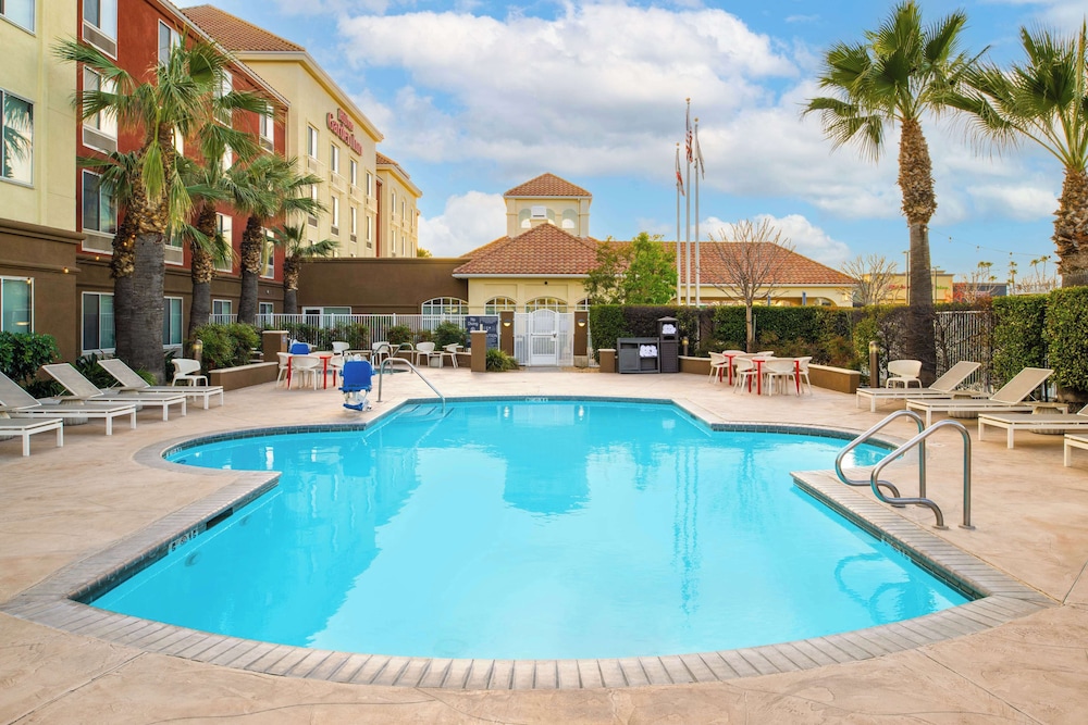 Hilton Garden Inn Fontana - photo 30