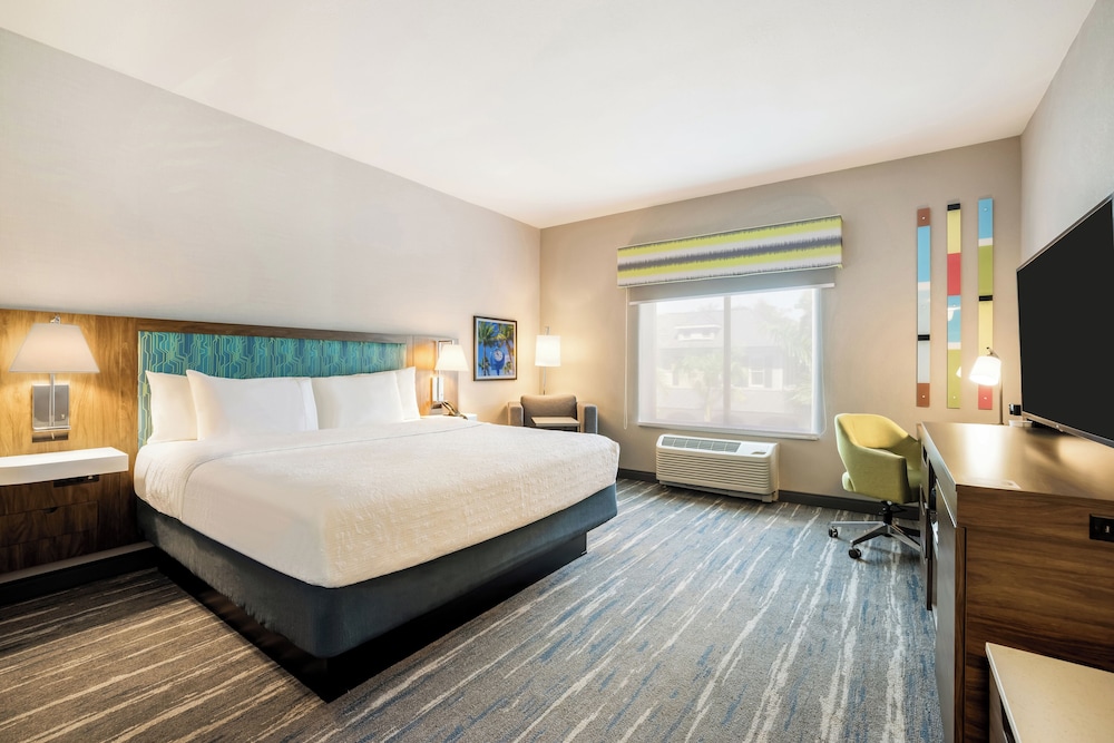 Hampton Inn Fort Myers Downtown - photo 12