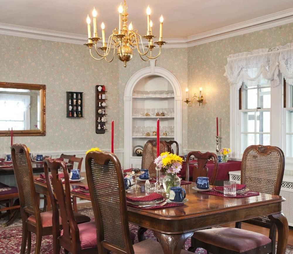 Applegate Inn - photo 16