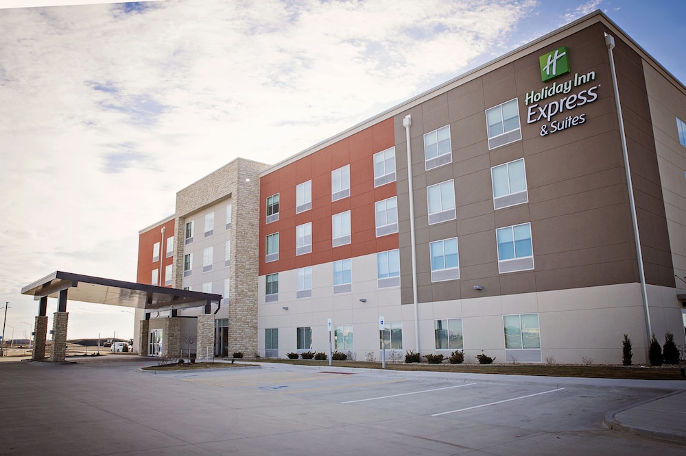 Holiday Inn Express & Suites Rantoul by IHG - photo 49