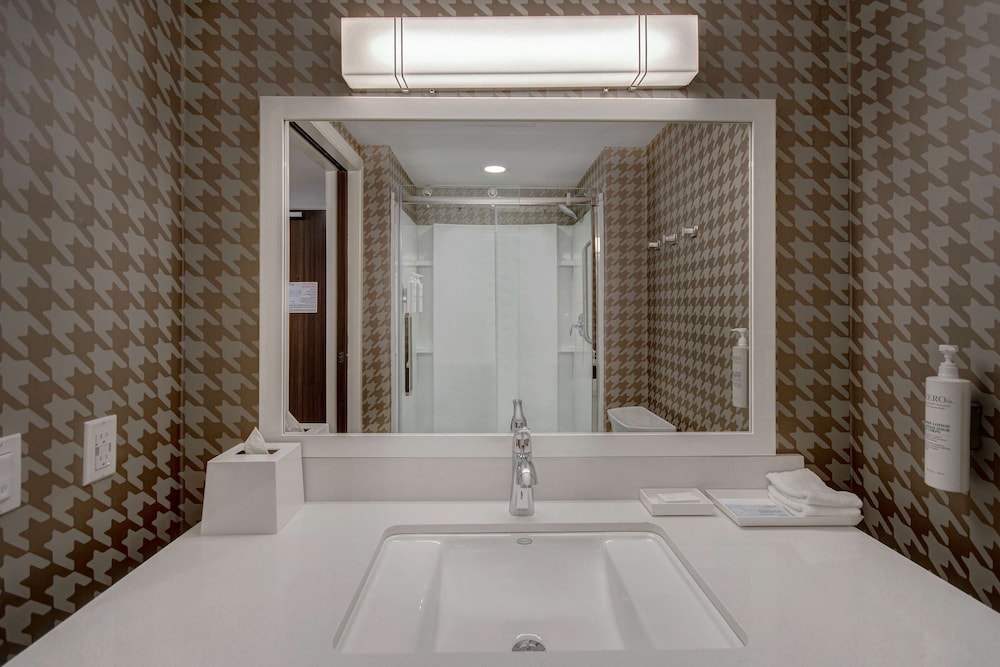 Home2 Suites by Hilton Garden Grove Anaheim - photo 17