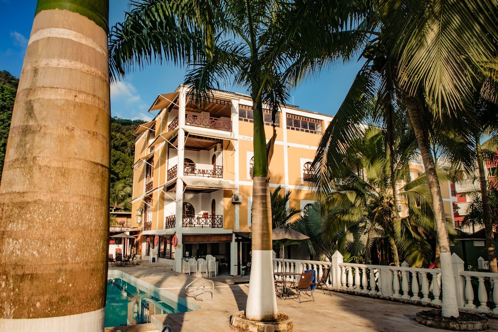 Hotel Costa Choco - carbon neutral hotel in Bahia Solano
