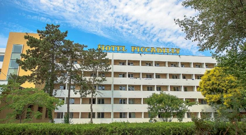 Hotel Piccadilly in Palazu Mare, Romania