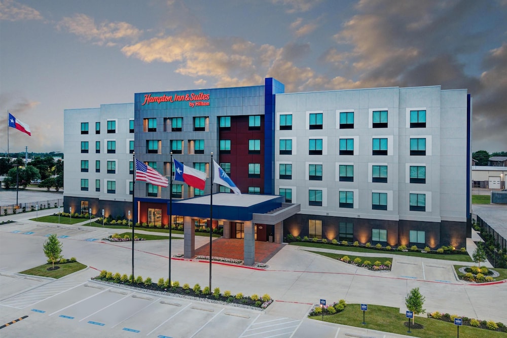 Hampton Inn & Suites by Hilton Irving Hwy 183 - photo 2
