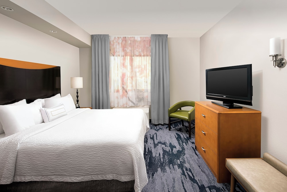 Fairfield Inn & Suites by Marriott Miami Airport South - photo 9