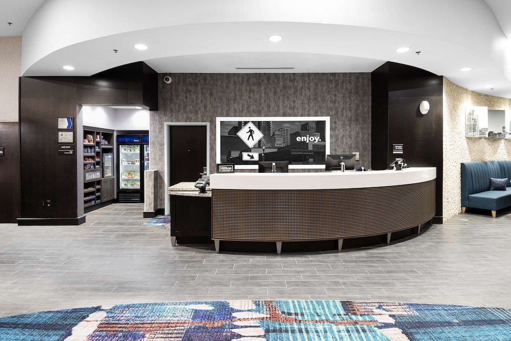 Hampton Inn & Suites Raleigh Downtown - photo 7