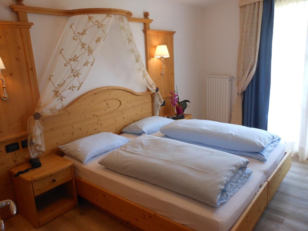 Il Falchetto - last minute hotel in Sarnonico